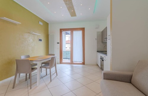 Campalto Apartment | Cozy 45 sq m apartment, ideal for 4 people, located on the first floor of a building without an elevator (steps required).The accommodation is located in the center of Campalto, in an area served by all major amenities.Venice Marco Polo Airport is just a