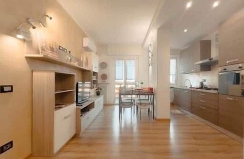 Villaggio degli Sposi House | Carrara Hospital Home. A bright and modern apartment located at Via delle Cave 9