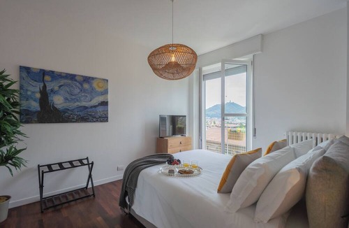 Como Apartment | Como Panorama - Two Bedroom Apartment, Sleeps 5