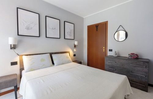 Lugana Apartment | Apartment 'Lugana Garten Heim' with Private Garden, Wi-Fi and Air Conditioning