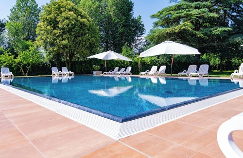 San Martino Buon Albergo RV Rental | Villa Vitti's - Verona Est CAMPING