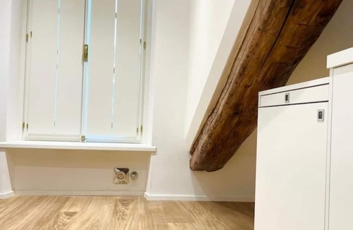Roman Quarter Apartment | 🌟 Savoy Nest - Renovated Studio Attic Room in the Heart of the City