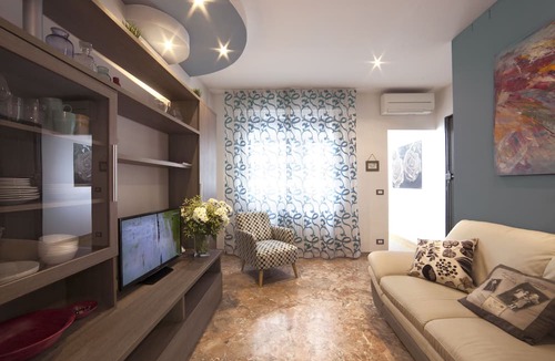 Historic Centre Apartment | Spacious central apartment special for a family - 2 bedrooms and 2 bathrooms