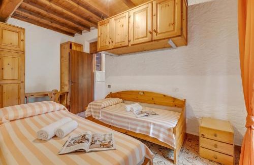 Laveno Mombello Ski Chalet | Chalet La Gigliola - Happy Rentals