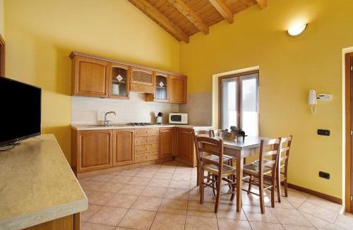 Civate Apartment | Residence Appartamento Parigi