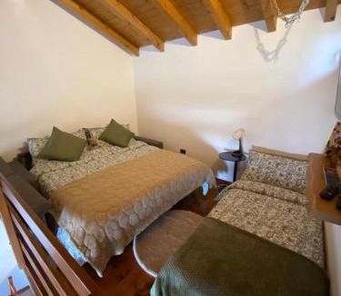 Germagno House | Casa dello Scoiattolo immersa nel verde con vista lago