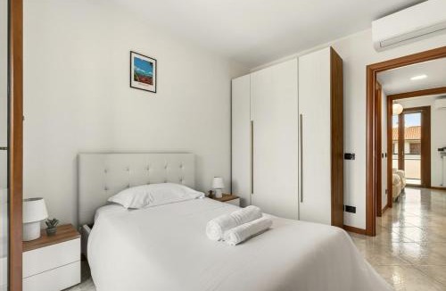 Orio al Serio Apartment | Airport BGY 4 min - Spacious House with Two Balconies
