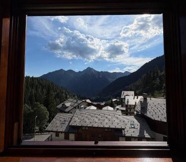Montecchia di Crosara Apartment | Comfortable home on the slopes, with a view and a ski room