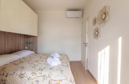 Magugnago Apartment | Lakefront Apartment Di Lago Terrace by GardaDoma