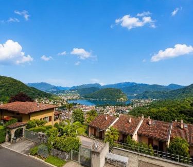 Lavena Ponte Tresa Apartment | Lake View Apartament 10 - Free Parking & Terrace