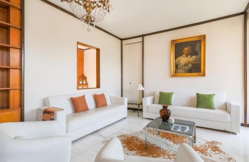 Como City Centre Apartment | Piazza Cavour - by MyHomeInComo