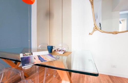 Lazzaretto Apartment | HACCA Collection - Chic 2BR in Cool Porta Venezia District