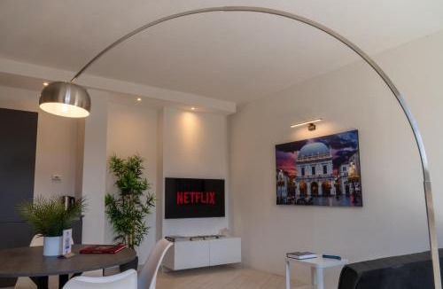 Brescia Antica Apartment | [GALLERIA DUOMO] Luxury Design Apartment