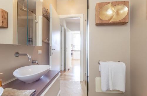 Ispra Apartment | Great Lake View Artist's Apartment