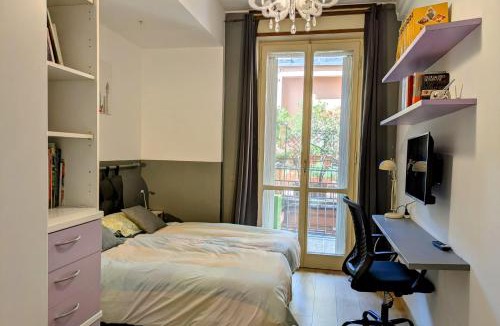 Chinatown Apartment | Alma Vacation Apartment in the centre, big terrace