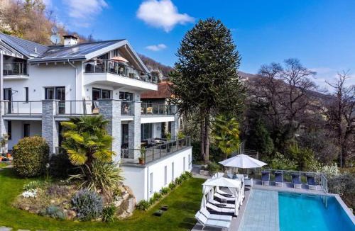 Lesa Apartment | Italian Lakes Apartment 14009