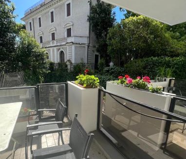 Quartiere III Pinciano Apartment | Villa Borghese Green Apartment