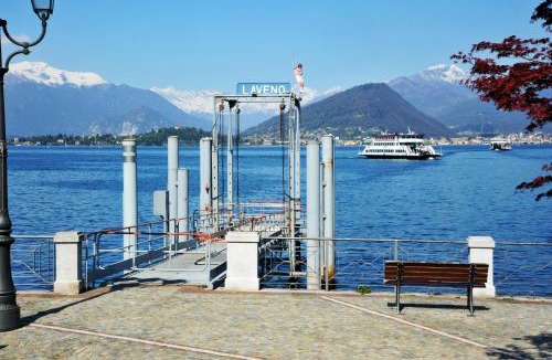 Sasso Moro Apartment | Casa Fiorita: Leggiuno 100 meters from lake Apartment with shared Pool - Happy Rentals