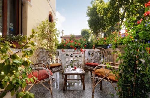 Marghera Bed & Breakfast | Casa Villa Gardenia - Venice