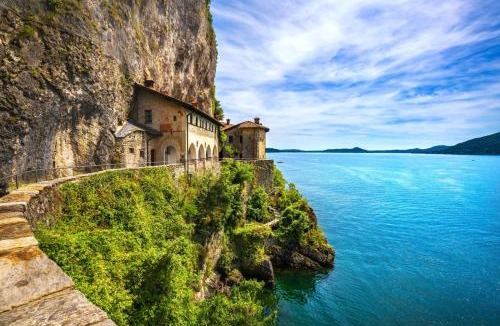 Leggiuno Apartment | Casa Amabile in Leggiuno Salty-Water Pool - Happy Rentals