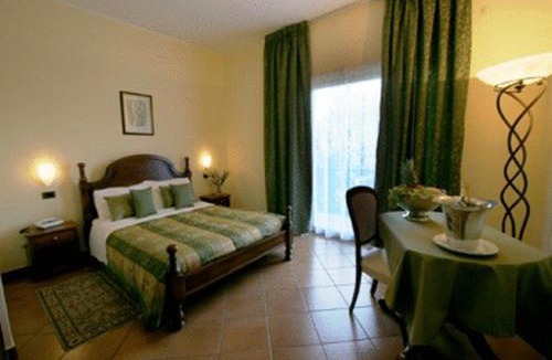 Monguzzo Hotel | Hotel Nastro Azzurro
