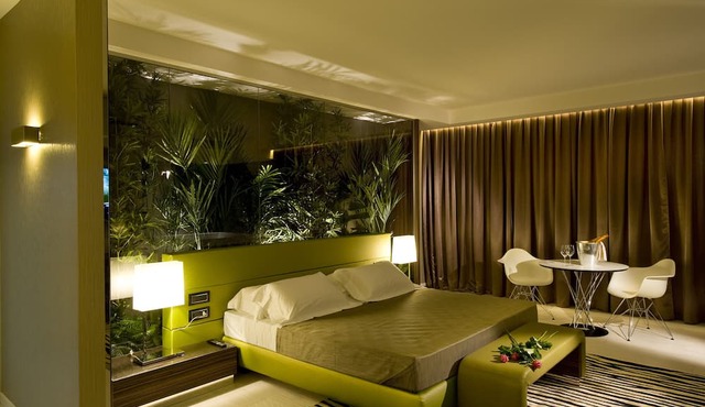 Viola Mhotel