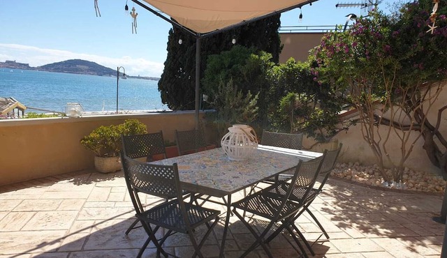 LUXURY HOLIDAY HOUSE FRONT OF SEA FORMIA VINDICIO