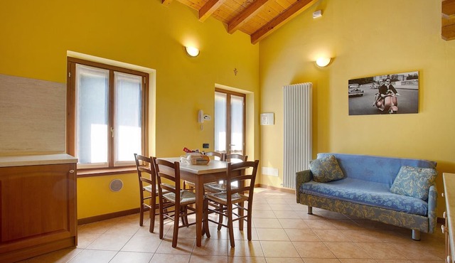 'Residence Appartamento Parigi' with Mountain View, Garden & Wi-Fi