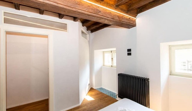 GuestHost - Our wonderful apartment is located in the historic center of Turin, overlooking the rooftops of the Quadrilatero Romano. The house is equipped with every comfort and is perfect for 6 people. The apartment is situated very close to all the mai