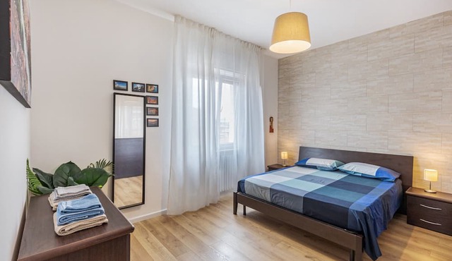 Apartment "Queen East Verona" with Mountain View, air conditioning, Wi-Fi & Balcony