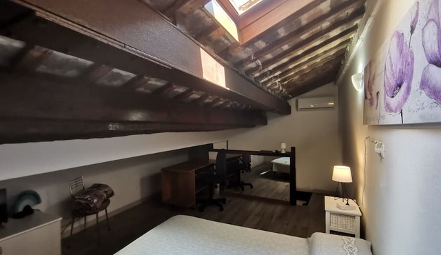 Young and romantic attic in the center of Ravenna 2 beds, pedestrian area