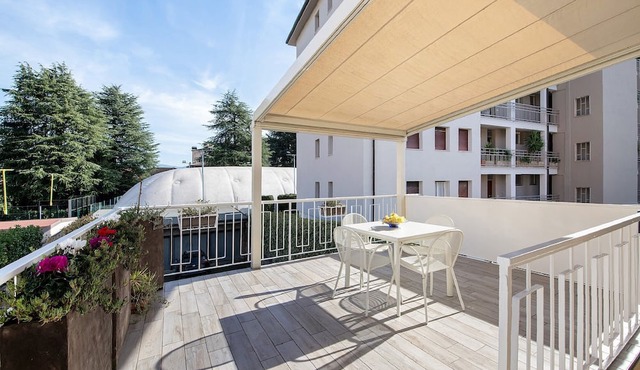 Holiday Home 'Miki' with Private Terrace, Wi-Fi and Air Conditioning