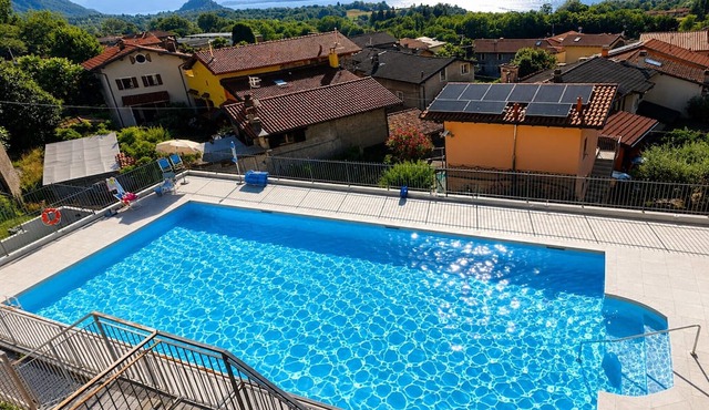 Stunning Pool Apartment with Lake View
