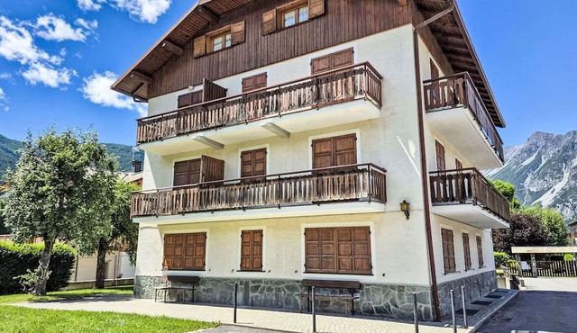 Beautiful apartment for 6 people with WIFI, TV and balcony