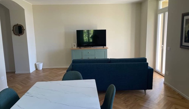 Apartment 'The Spinning' in Historic Villa