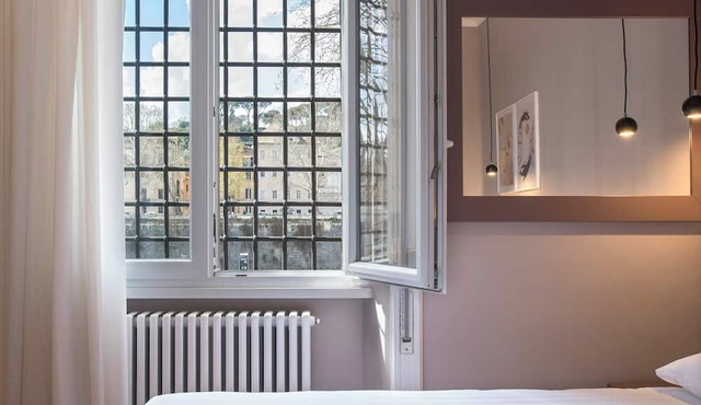 Elegant, New, Spacious 3Bedroom Home Between Vatican, Piazza Navona & Trastevere