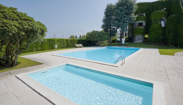 [100mt Lake] Accogliente Appartamento per 6 Persone con Piscina e Parcheggio