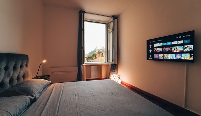Appartamento in Centro con Vista Lago e Garage