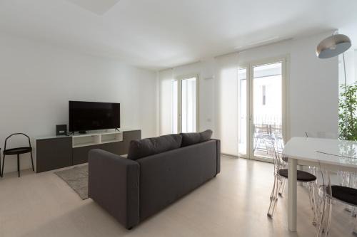 EasyTopStay - Porta Nuova Bright and Roomy Flat