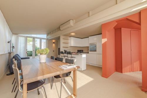 Home 12
